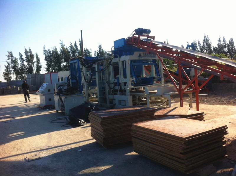 Sanlian Machinery T(F)T10 Tuğla Makinesi Bolida, Cezayir, Afrika'ya iniyor